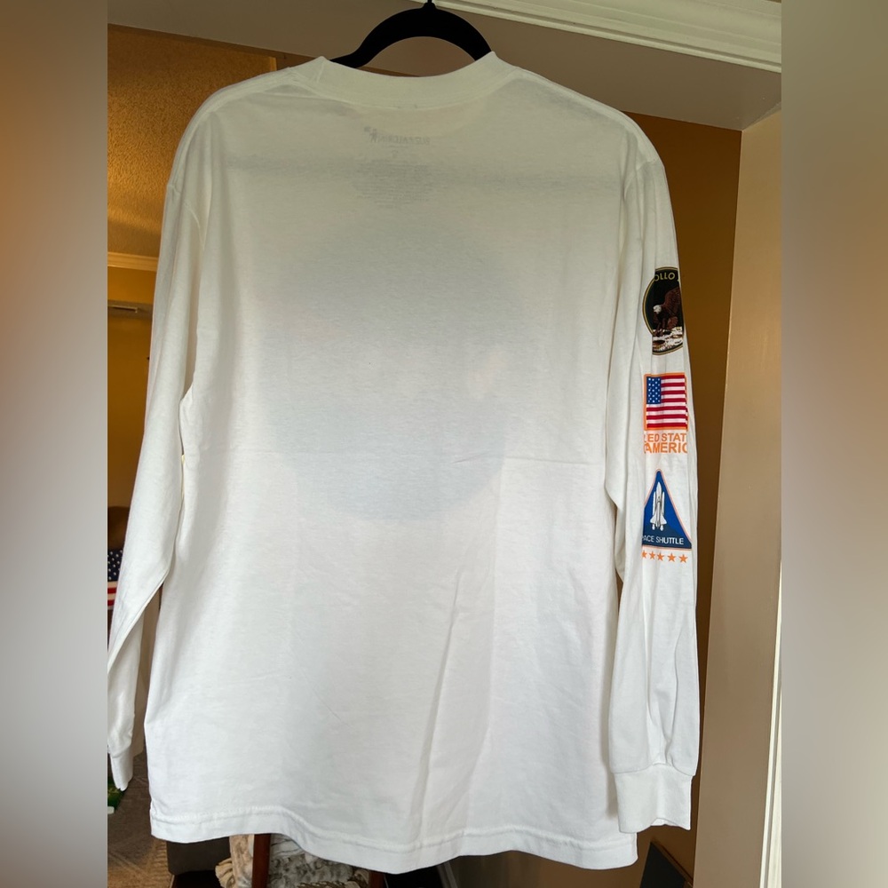 Buzz Aldrin White Graphic Tee - Picture 2 of 4